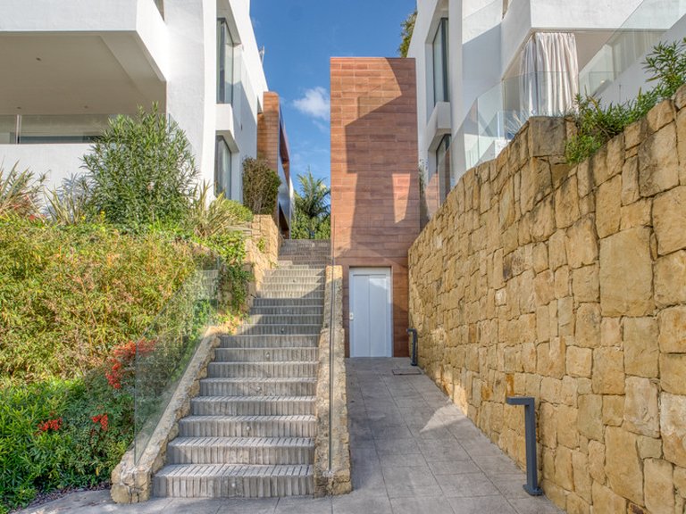 Town House for Sale in Marbella Golden Mile, Marbella, Malaga 8