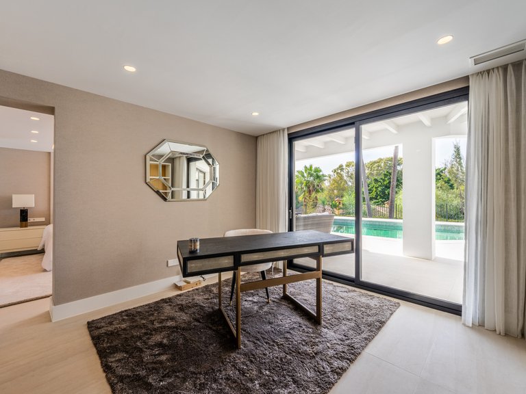 Villa for Sale in Estepona, Malaga 5