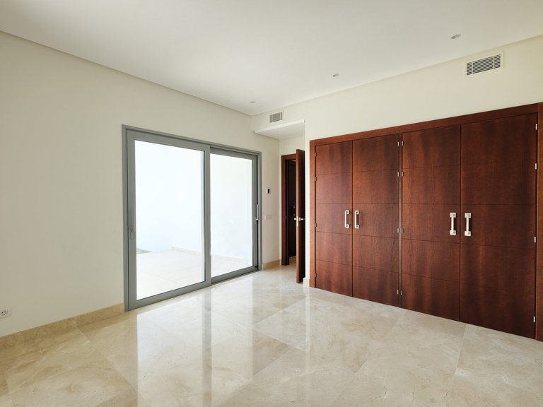 Villa for Sale in Puerto del Capitan, Benahavis, Malaga 36