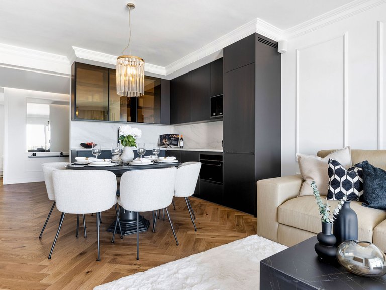 Penthouse for Sale in Altos de La Quinta, Benahavis, Malaga 10