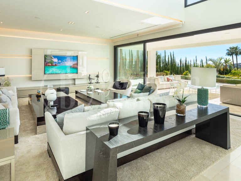Villa for Sale in Nueva Andalucia, Marbella, Malaga 10