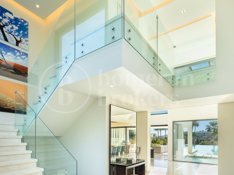 Villa for Sale in Nueva Andalucia, Marbella, Malaga 32