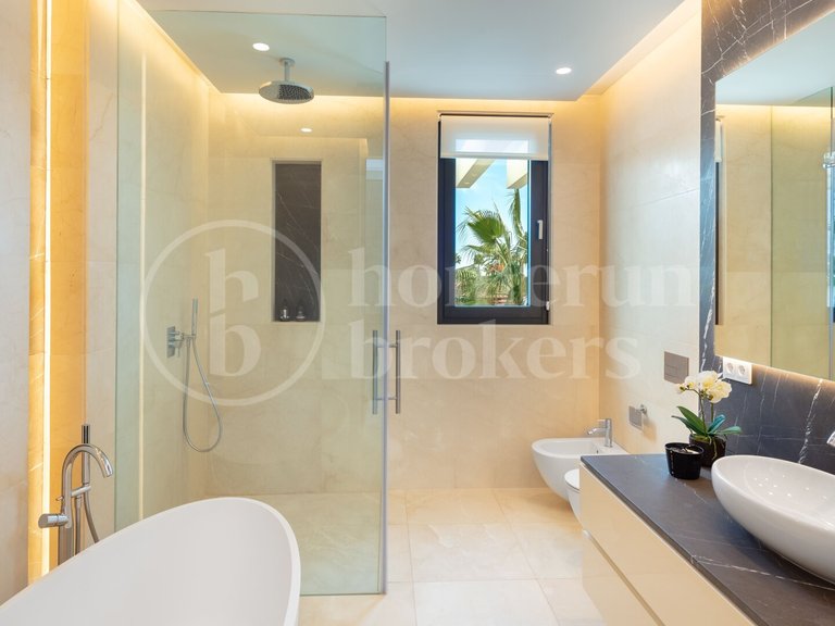 Villa for Sale in Nueva Andalucia, Marbella, Malaga 33