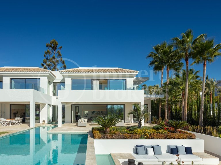 Villa for Sale in Nueva Andalucia, Marbella, Malaga 21