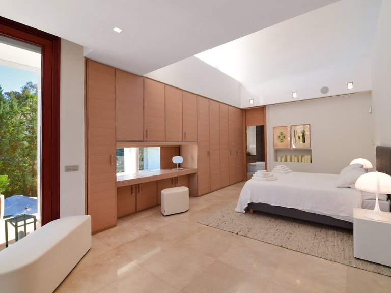 Villa for Sale in Nueva Andalucia, Marbella, Malaga 21