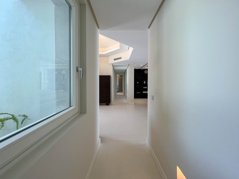 Villa for Sale in La Zagaleta, Benahavis, Malaga 32