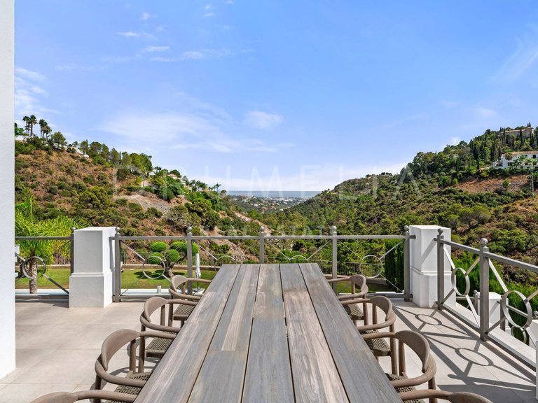 Villa for Sale in El Madroñal, Benahavis, Malaga 11