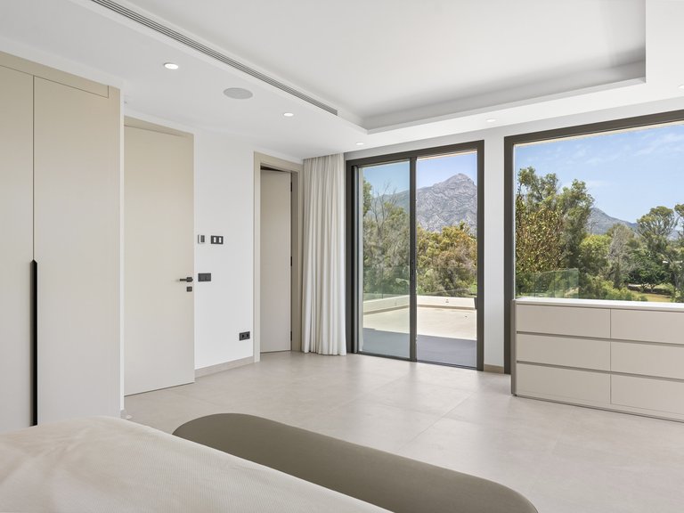 Villa for Sale in Nueva Andalucia, Marbella, Malaga 33