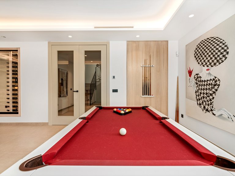 Villa for Sale in Nueva Andalucia, Marbella, Malaga 21