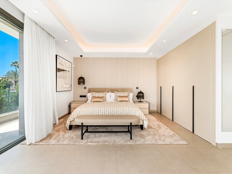 Villa for Sale in Nueva Andalucia, Marbella, Malaga 19