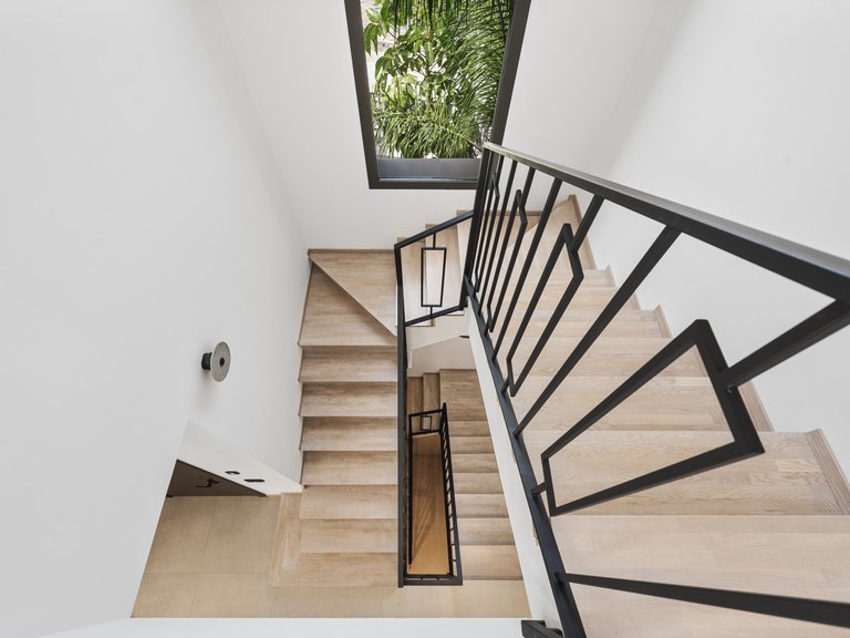 Villa for Sale in Nueva Andalucia, Marbella, Malaga 32