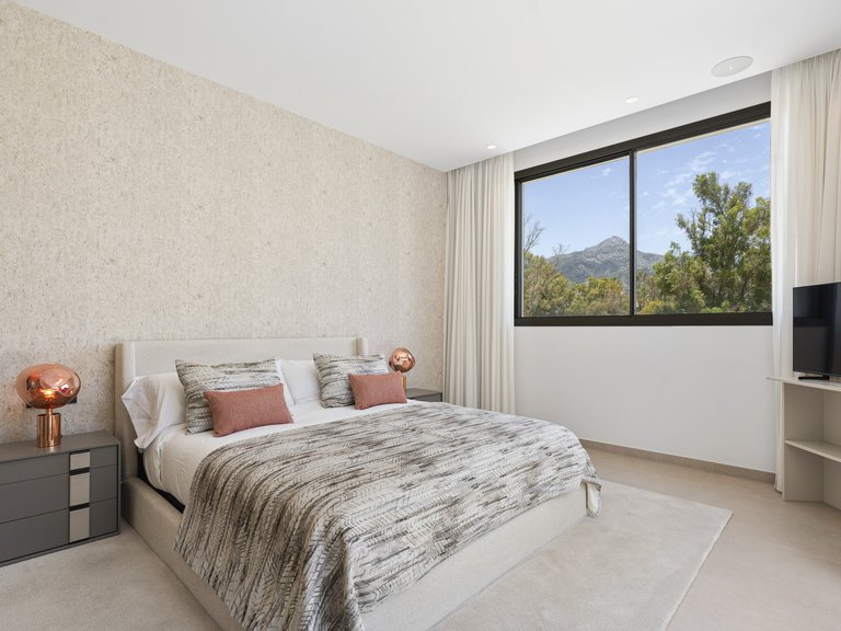 Villa for Sale in Nueva Andalucia, Marbella, Malaga 36