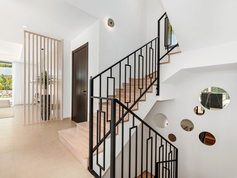 Villa for Sale in Nueva Andalucia, Marbella, Malaga 22