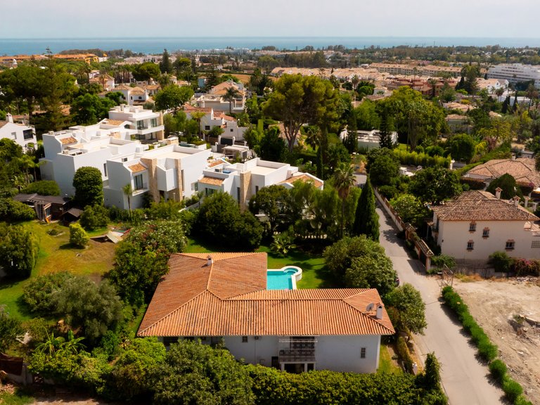 Villa for Sale in San Pedro De Alcantara, Malaga 51