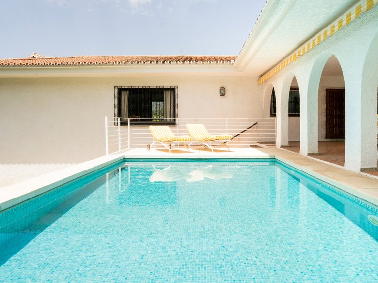 Villa for Sale in San Pedro De Alcantara, Malaga 1