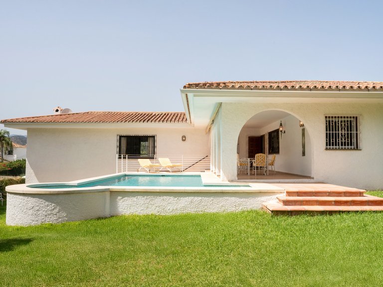 Villa for Sale in San Pedro De Alcantara, Malaga 41