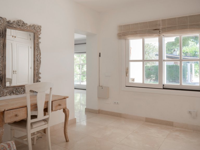 Villa for Sale in Estepona East, Estepona, Malaga 10