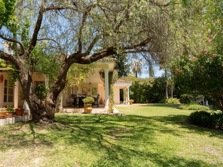 Villa for Sale in Estepona East, Estepona, Malaga 3