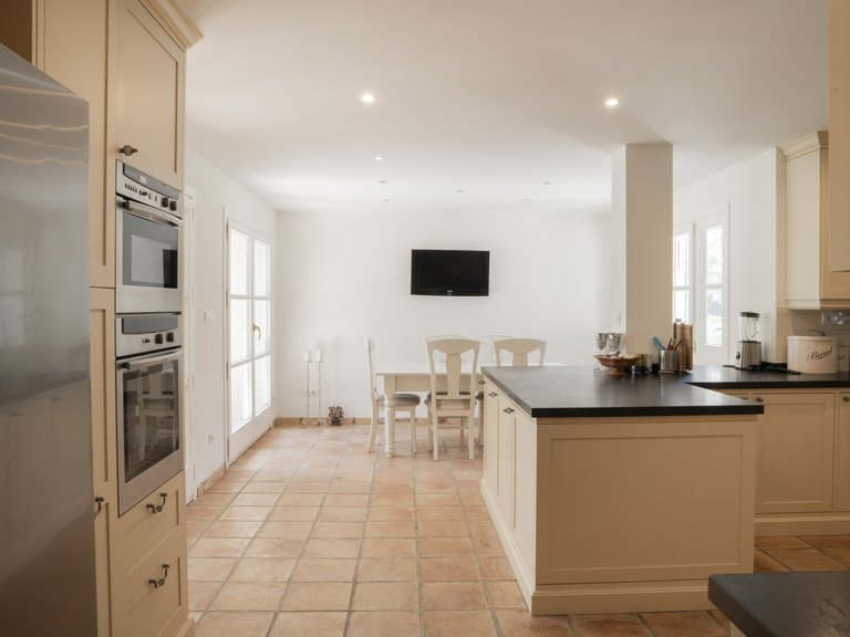 Villa for Sale in Estepona East, Estepona, Malaga 7
