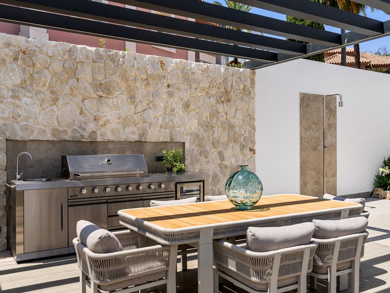Villa for Sale in Los Flamingos, Benahavis, Malaga 10