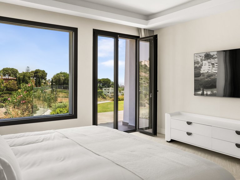 Villa for Sale in Los Flamingos, Benahavis, Malaga 28