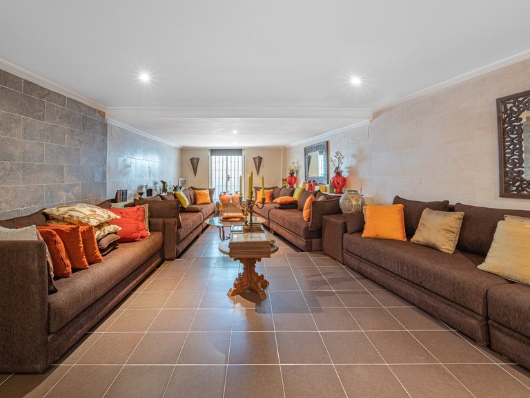 Town House for Sale in Marbella Golden Mile, Marbella, Malaga 32