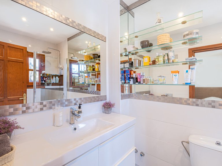 Town House for Sale in Marbella Golden Mile, Marbella, Malaga 23