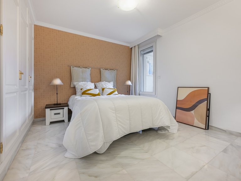 Apartment for Sale in Marbella Golden Mile, Marbella, Malaga 24