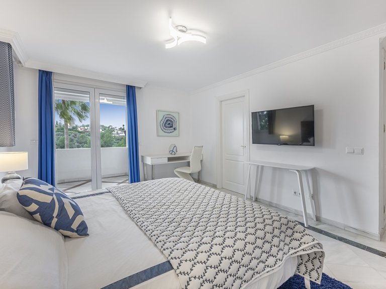 Apartment for Sale in Marbella Golden Mile, Marbella, Malaga 27