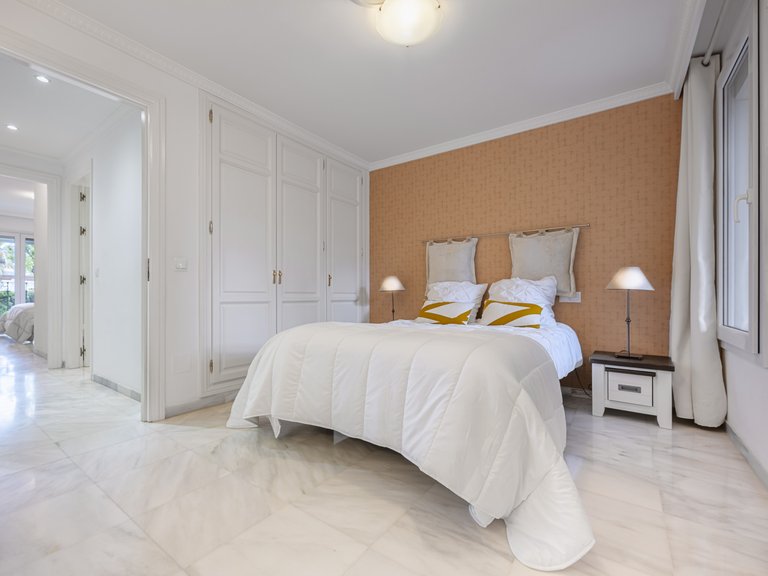 Apartment for Sale in Marbella Golden Mile, Marbella, Malaga 22