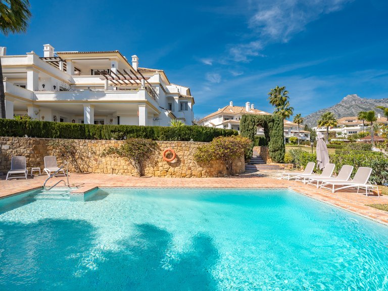 Apartment for Sale in Marbella Golden Mile, Marbella, Malaga 1