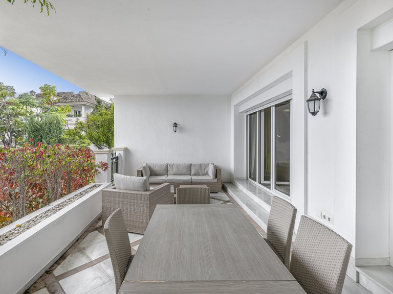 Apartment for Sale in Marbella Golden Mile, Marbella, Malaga 7