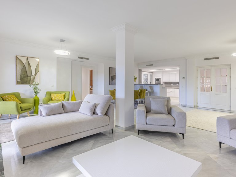 Apartment for Sale in Marbella Golden Mile, Marbella, Malaga 16