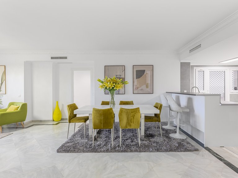 Apartment for Sale in Marbella Golden Mile, Marbella, Malaga 5