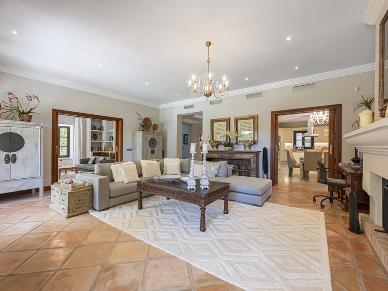 Villa for Sale in Marbella Golden Mile, Marbella, Malaga 7