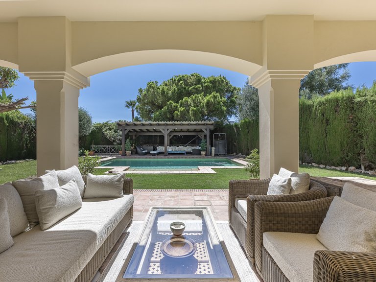 Villa for Sale in Marbella Golden Mile, Marbella, Malaga 3