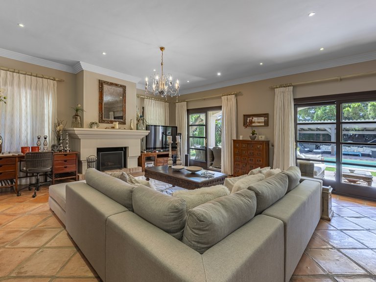 Villa for Sale in Marbella Golden Mile, Marbella, Malaga 5