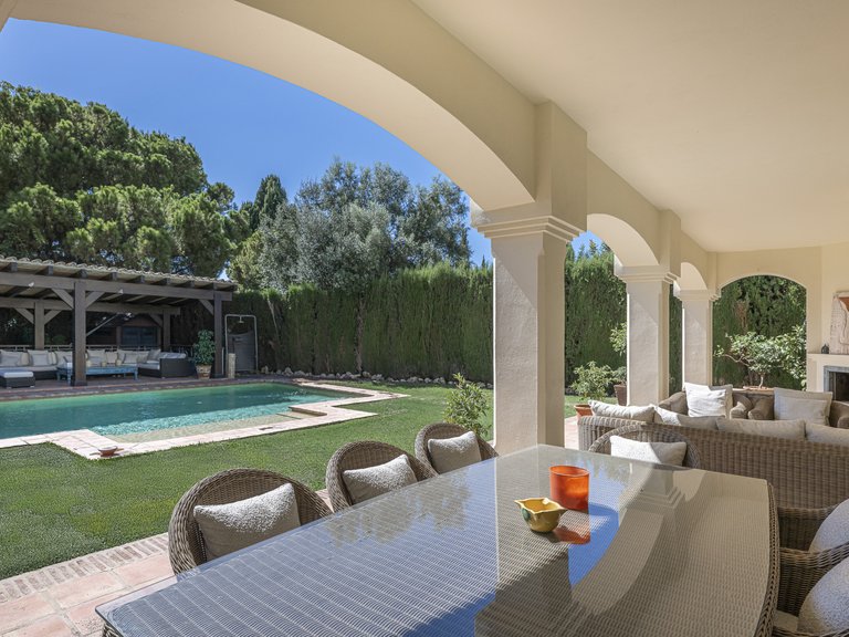 Villa for Sale in Marbella Golden Mile, Marbella, Malaga 9