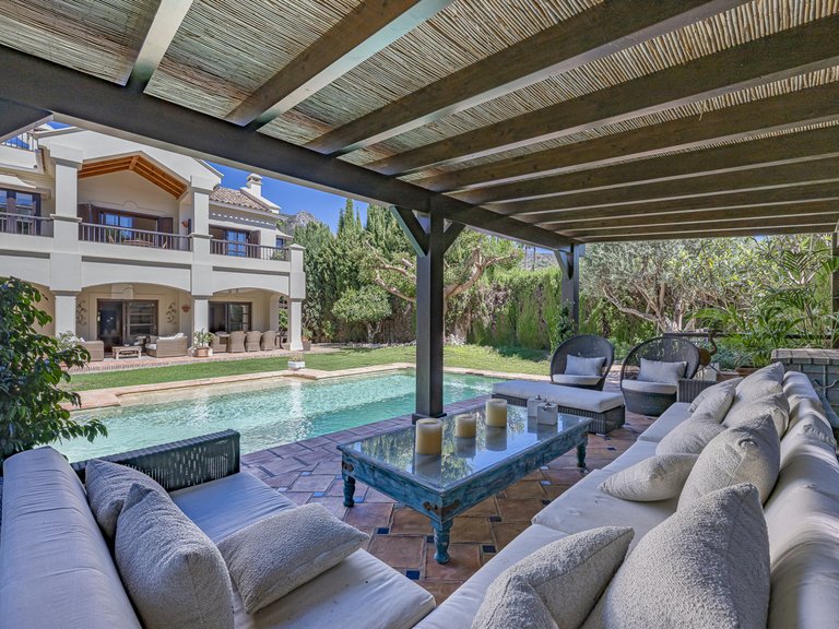 Villa for Sale in Marbella Golden Mile, Marbella, Malaga 2