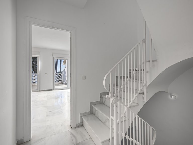 Town House for Sale in Marbella Golden Mile, Marbella, Malaga 15