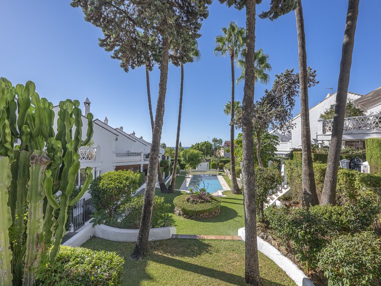 Town House for Sale in Marbella Golden Mile, Marbella, Malaga 37
