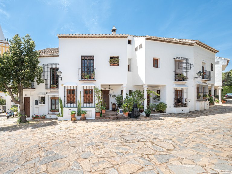 Town House for Sale in Marbella Golden Mile, Marbella, Malaga 38