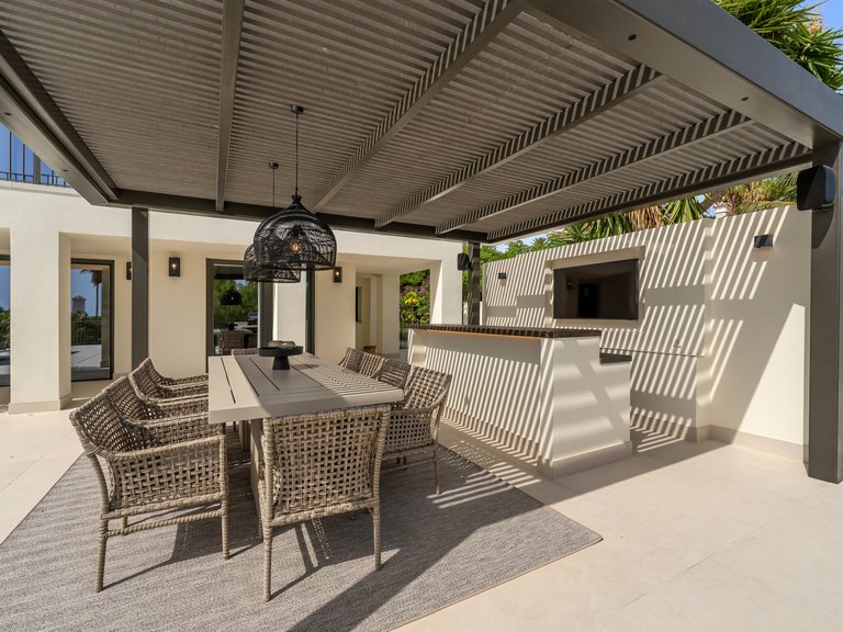 Villa for Sale in Marbella Golden Mile, Marbella, Malaga 41