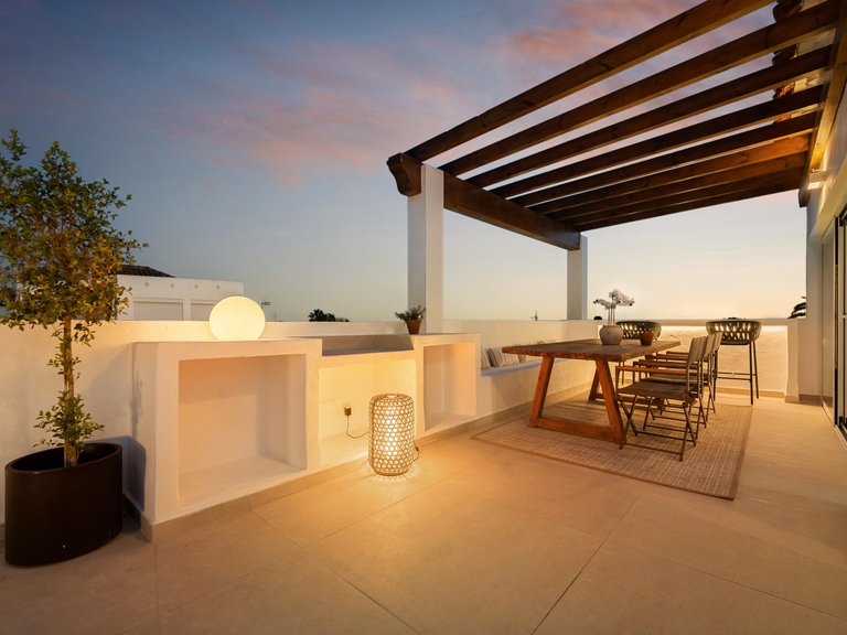 Town House for Sale in Marbella Golden Mile, Marbella, Malaga 20