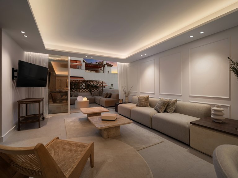 Town House for Sale in Marbella Golden Mile, Marbella, Malaga 24