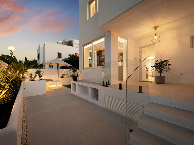 Town House for Sale in Marbella Golden Mile, Marbella, Malaga 22