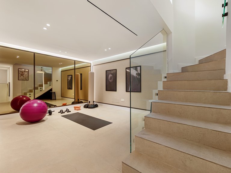 Town House for Sale in Marbella Golden Mile, Marbella, Malaga 29