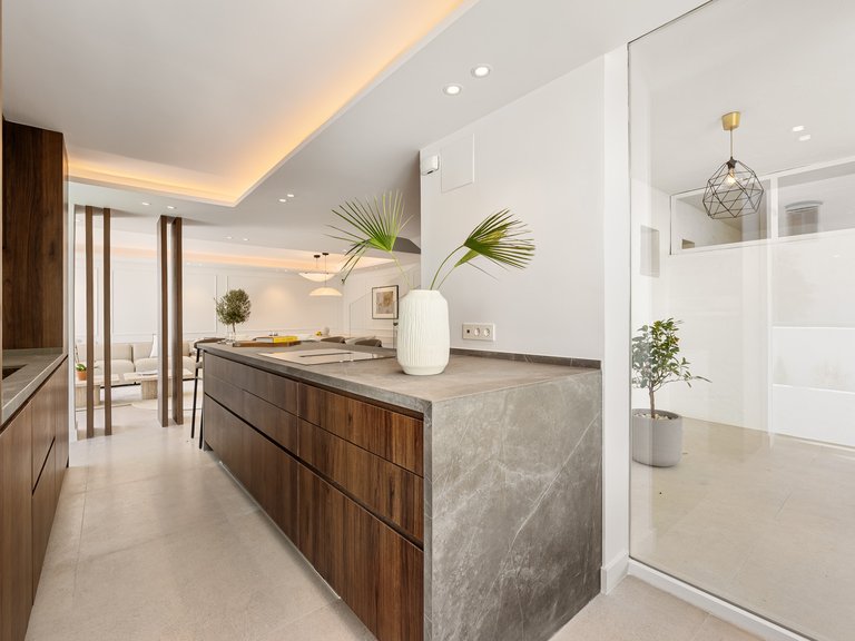 Town House for Sale in Marbella Golden Mile, Marbella, Malaga 8