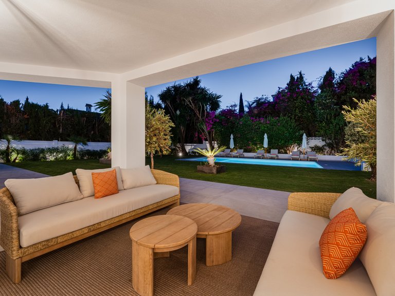 Villa for Sale in Marbella Golden Mile, Marbella, Malaga 10