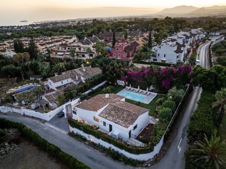 Villa for Sale in Marbella Golden Mile, Marbella, Malaga 13
